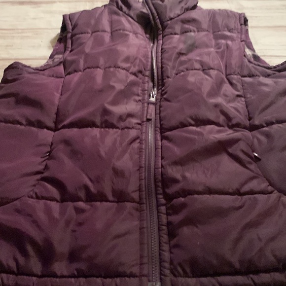 Gander Mountain Puffer vest - Picture 6 of 9